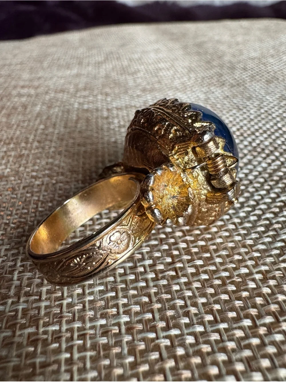 No brand handcrafted gold